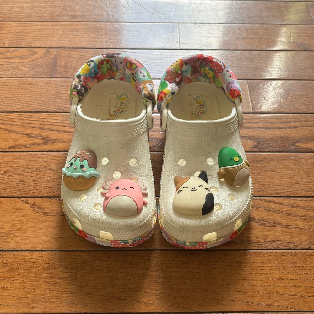 EUC girls Squishmallow Crocs